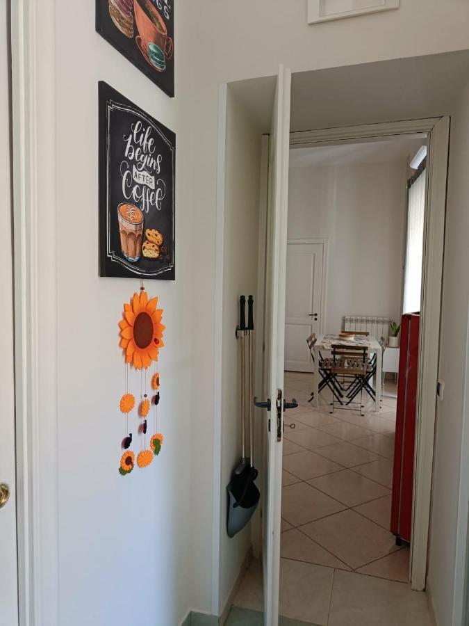 Domusmadre Appartement Napels Buitenkant foto
