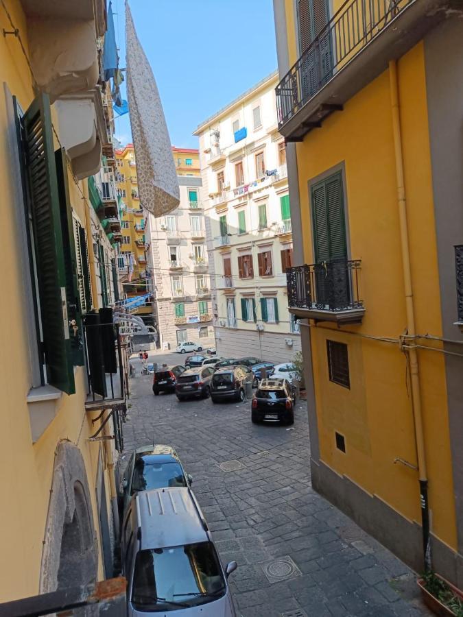 Domusmadre Appartement Napels Buitenkant foto