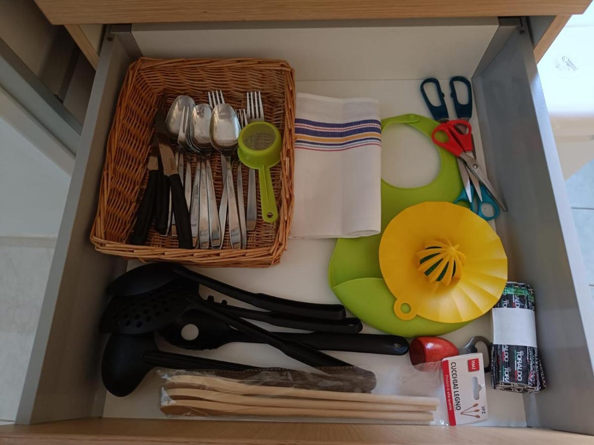 Domusmadre Appartement Napels Buitenkant foto