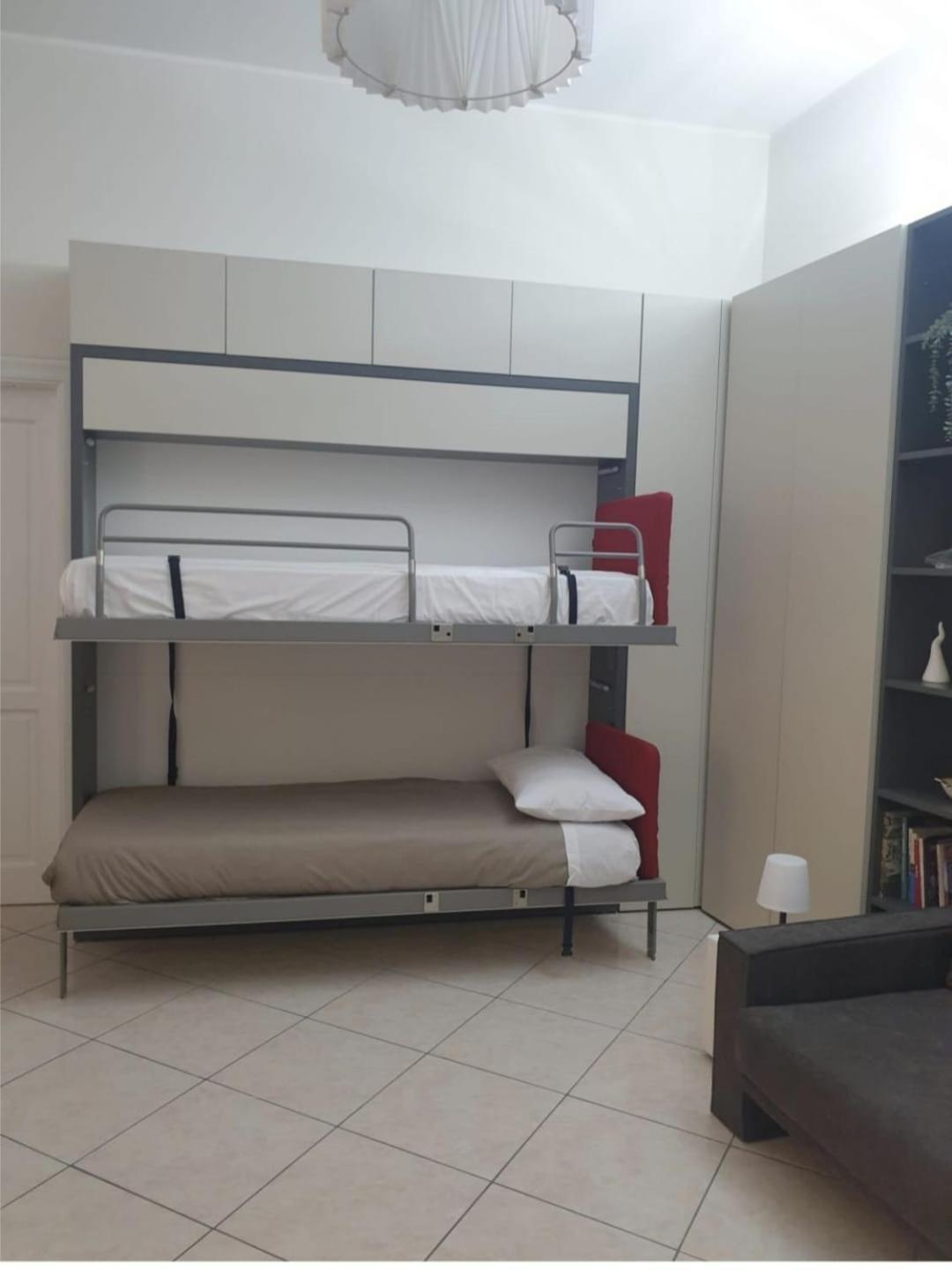 Domusmadre Appartement Napels Buitenkant foto